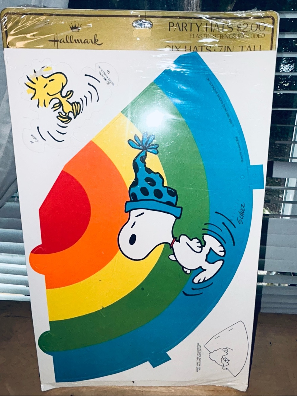 VTG 1965 HALLMARK SNOOPY WOODSTOCK Rainbow Paper Party HATS PEANUTS Pack of 6